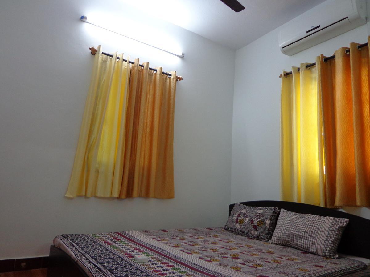 Remisha Service Apartments شيناي الغرفة الصورة
